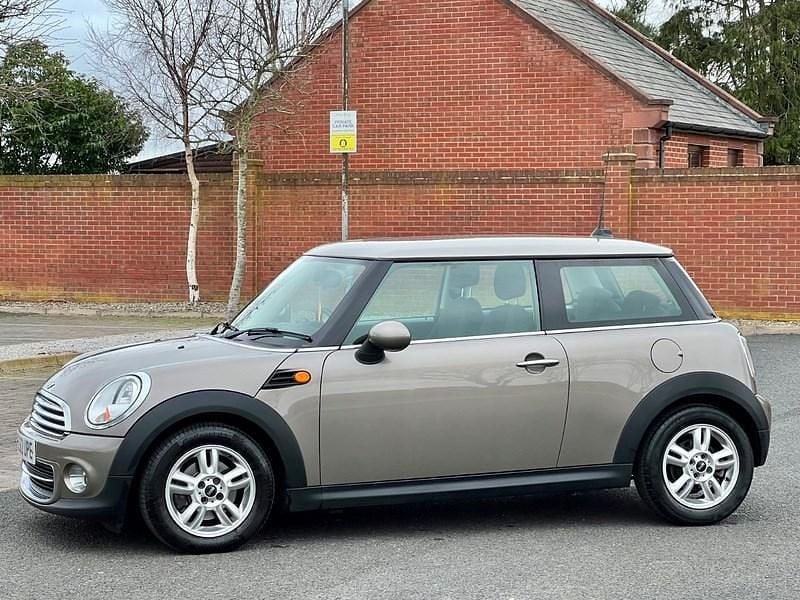 Used Mini Cooper Hatch 2012 Sparkling silver Hatchback