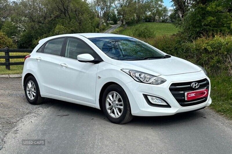 White Used 2016 Hyundai i30 SE Hatchback | £5,990 (A bit pricey) - Image 1/1