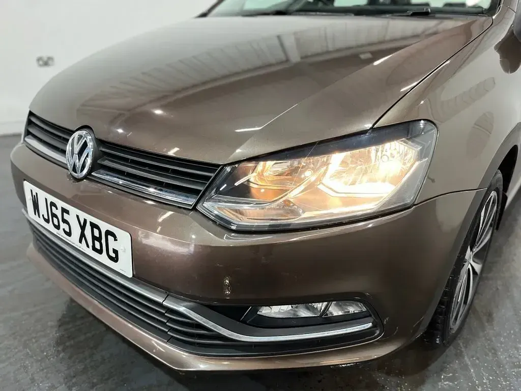 Used VW Polo SE 90 HP (66 kW) 2015 Brown Hatchback