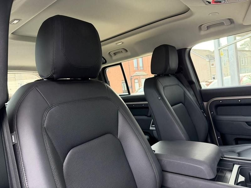 Used Land Rover Defender SE 2023 Bronze SUV