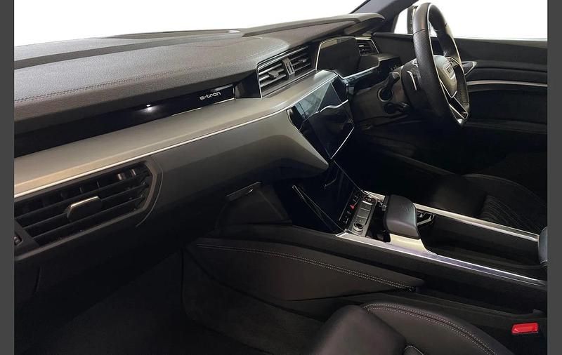 Used Audi e-tron Advanced 369 kW (503 HP) 2021 Blue SUV