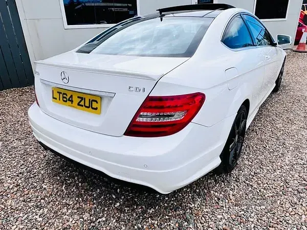 Second-hand Mercedes C250 Sport Edition 204 CP (150 kW) 2014 Alb Coupe