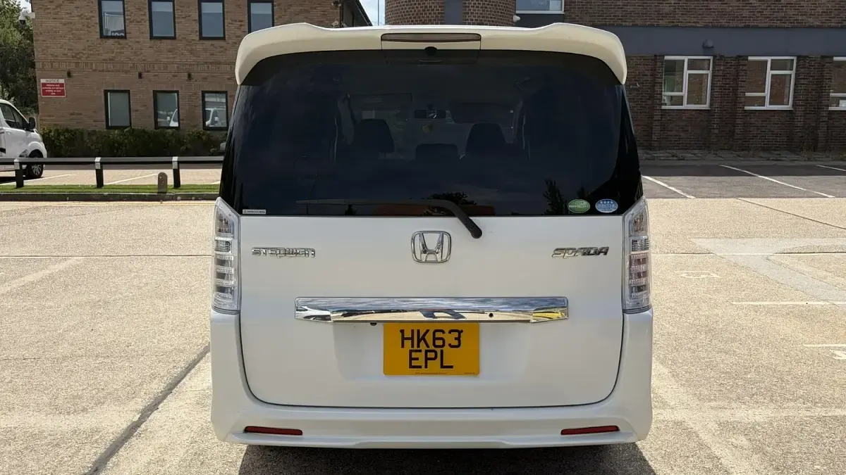 Used Honda Stepwgn 2013 White MPV