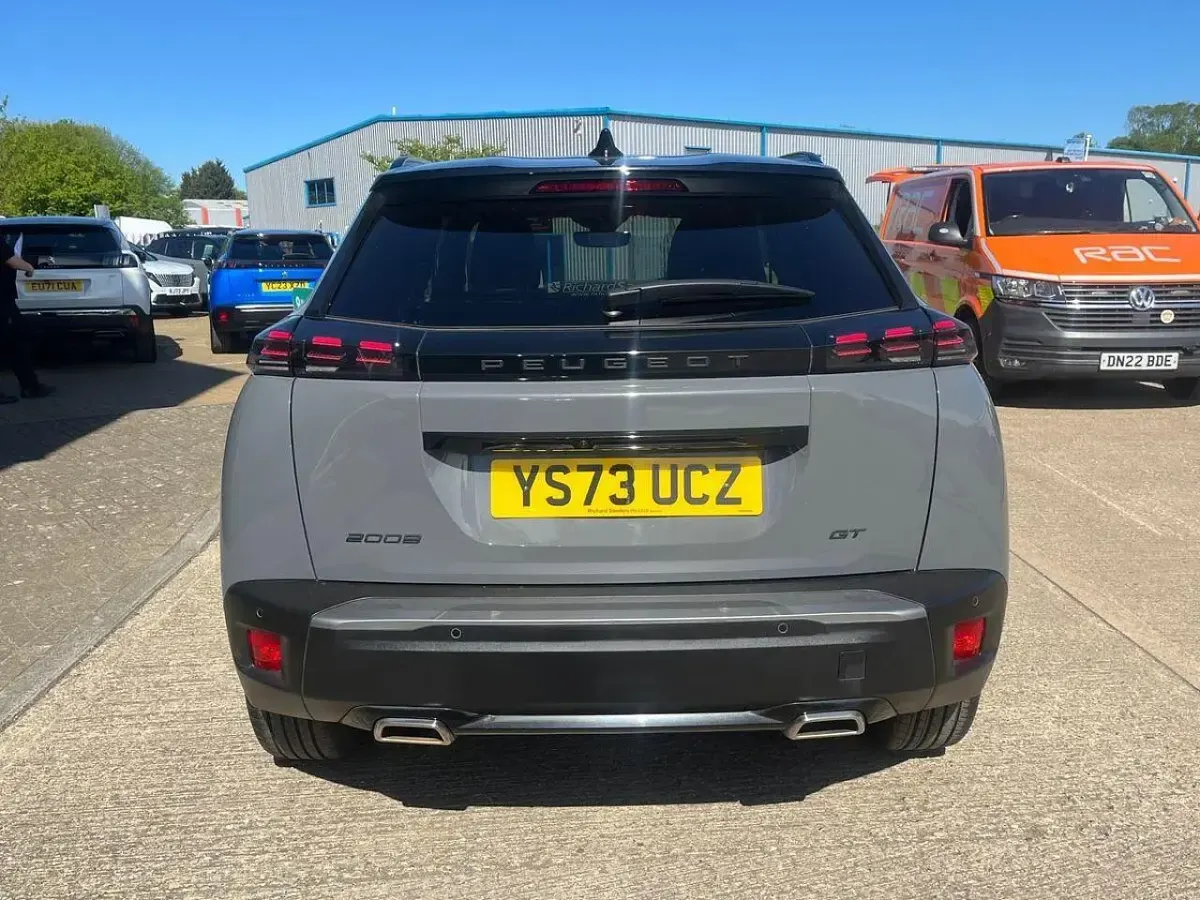 Second-hand Peugeot 2008 GT 129 CP (94 kW) 2023 Gri SUV