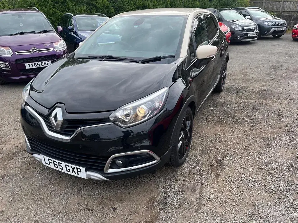 Used Renault Captur Signature 2015 Black SUV