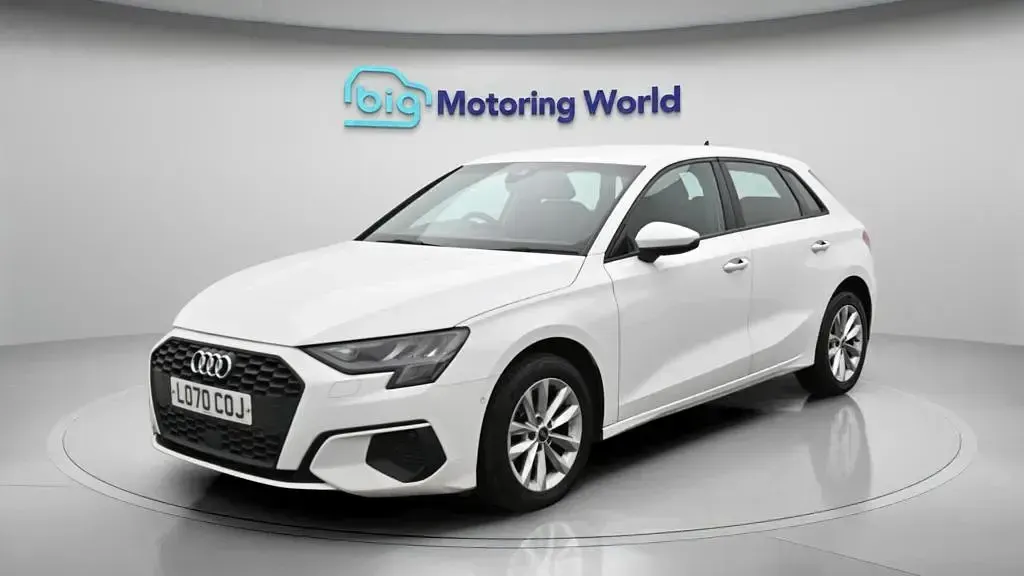 Used Audi A3 Sportback 110 HP (80 kW) 2021 White Hatchback