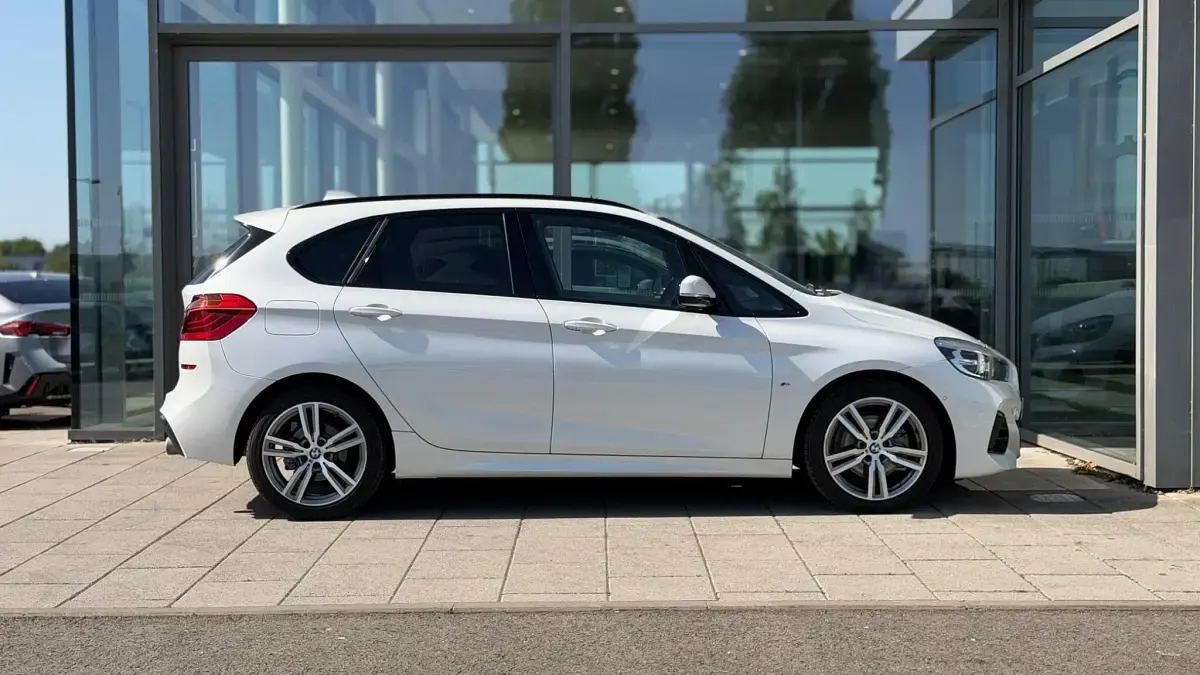 Used BMW 220 Active Tourer M Sport 189 HP (139 kW) 2019 White MPV