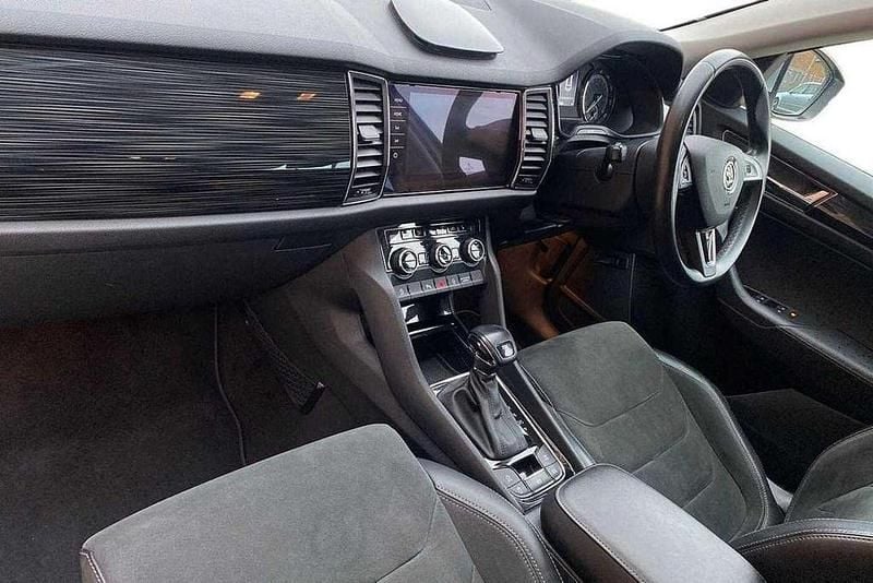 Used Skoda Kodiaq SE L 150 HP (110 kW) 2019 Brilliant silver metallic SUV