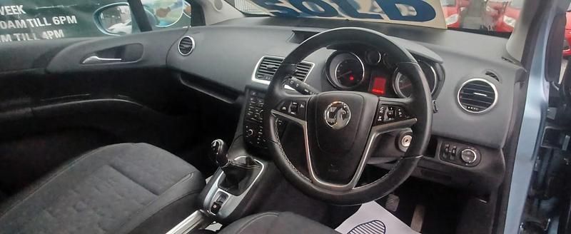 Używany Vauxhall Meriva 2014 Niebieski Minivan