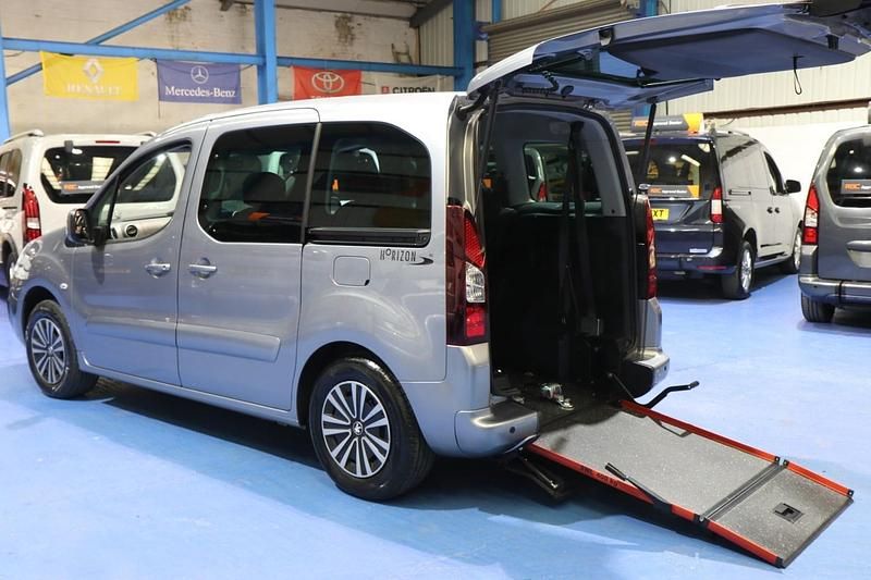 Used Peugeot Partner 2017 Grey MPV