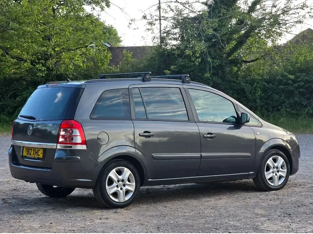 Used Vauxhall Zafira 115 HP (84 kW) 2012 Grey MPV