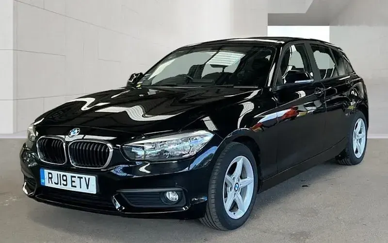 Used BMW 118 Sport Line 136 HP (100 kW) 2019 Black Hatchback