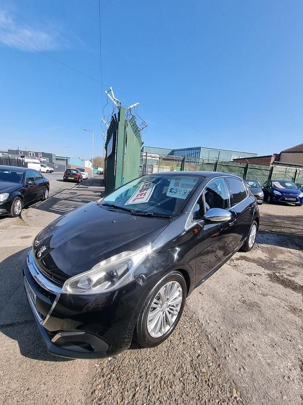 Black Used 2015 Peugeot 208 Allure Hatchback | £3,995 (Fair price) - Image 1/4