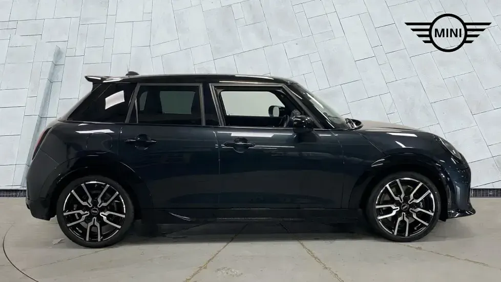 Used Mini Cooper Hatch 113 kW (154 HP) 2025 Grey Hatchback