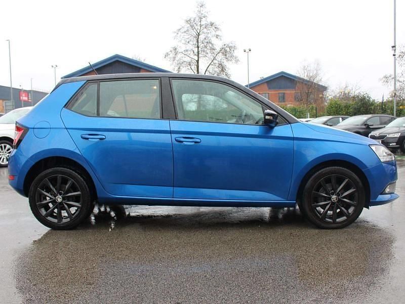 Used Skoda Fabia Colour Edition 70 HP (51 kW) 2020 Race blue metallic black magic pearl effect Hatchback