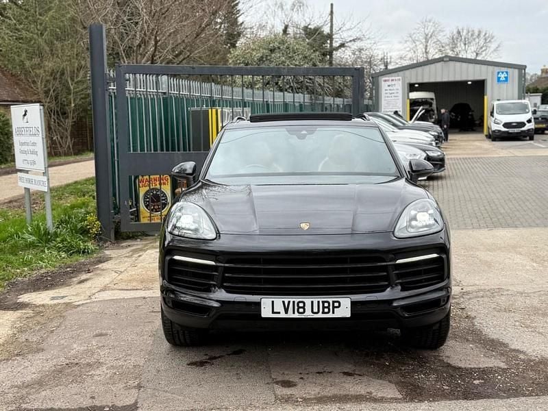 Used Porsche Cayenne 440 HP (323 kW) 2018 Black SUV