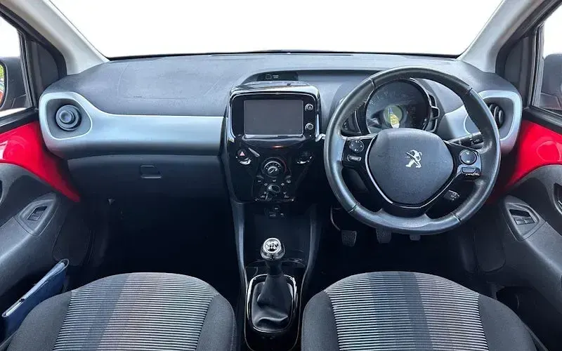 Used Peugeot 108 Allure 82 HP (60 kW) 2015 Red Cabriolet
