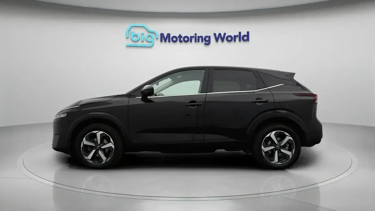 Used Nissan Qashqai N-Connecta 2023 Black SUV