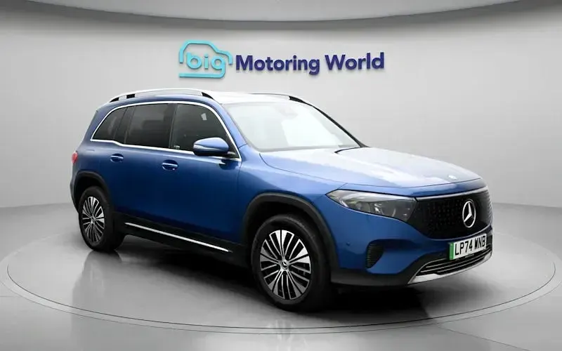 Begagnad Mercedes EQB250+ Executive 139 kW (190 HK) 2025 Blå SUV