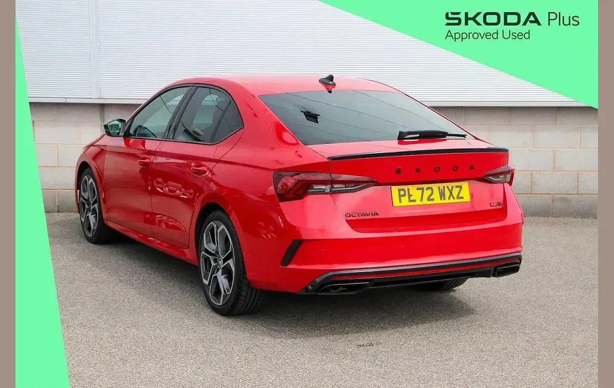 Used Skoda Octavia vRS 196 HP (144 kW) 2022 Velvet red metallic Hatchback