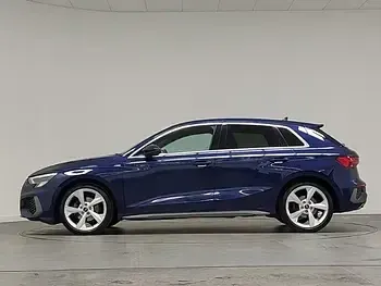 Used Audi A3 Comfort 150 HP (110 kW) 2023 Blue Sedan