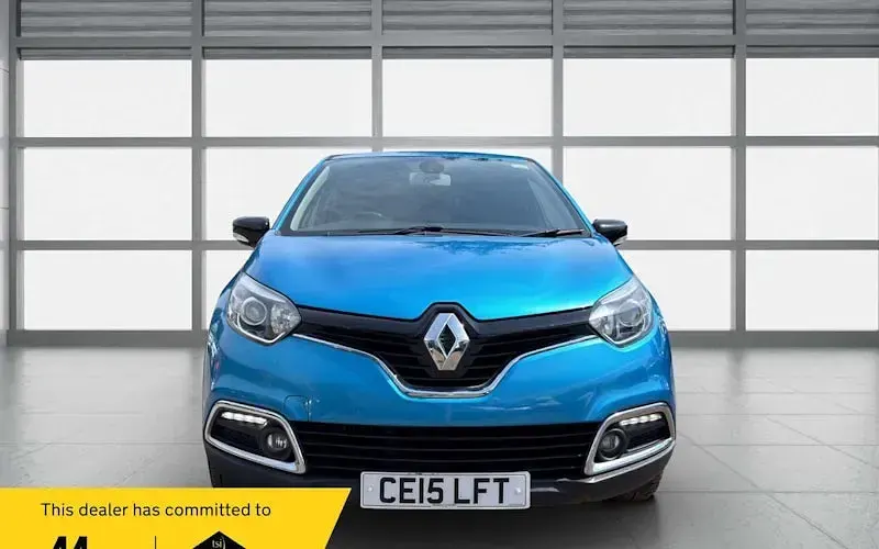 Used Renault Captur Dynamique 90 HP (66 kW) 2015 Blue SUV