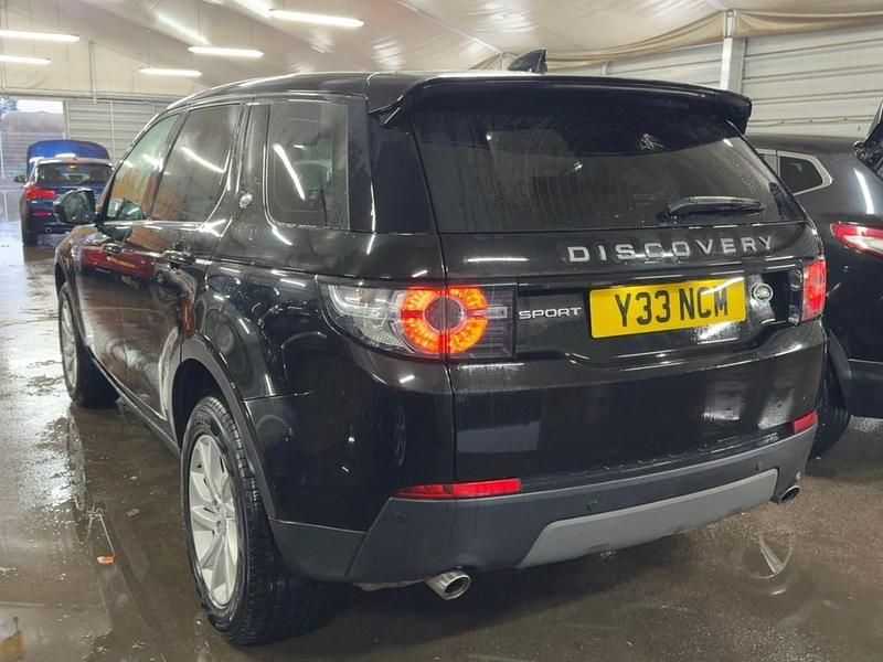 Second-hand Land Rover Discovery Sport SE 180 CP (132 kW) 2018 Negru SUV