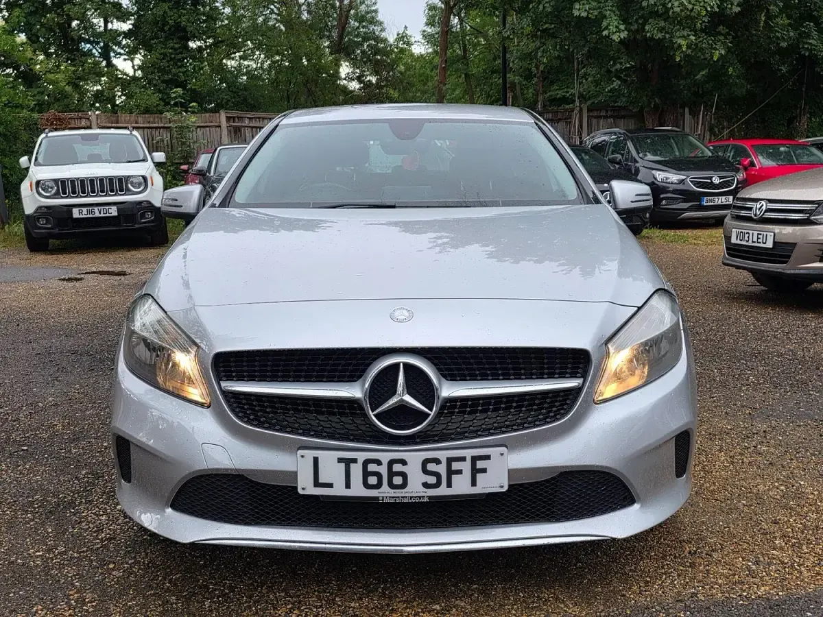 Used Mercedes A200 136 HP (100 kW) 2016 Silver Hatchback