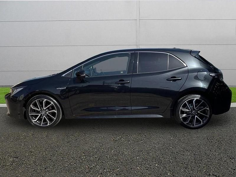 Used Toyota Corolla 122 HP (89 kW) 2019 Black Hatchback