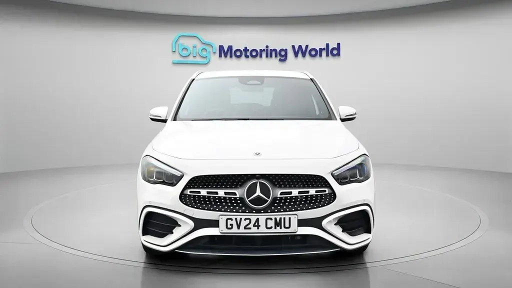 Used Mercedes GLA200 Executive 163 HP (119 kW) 2024 White SUV