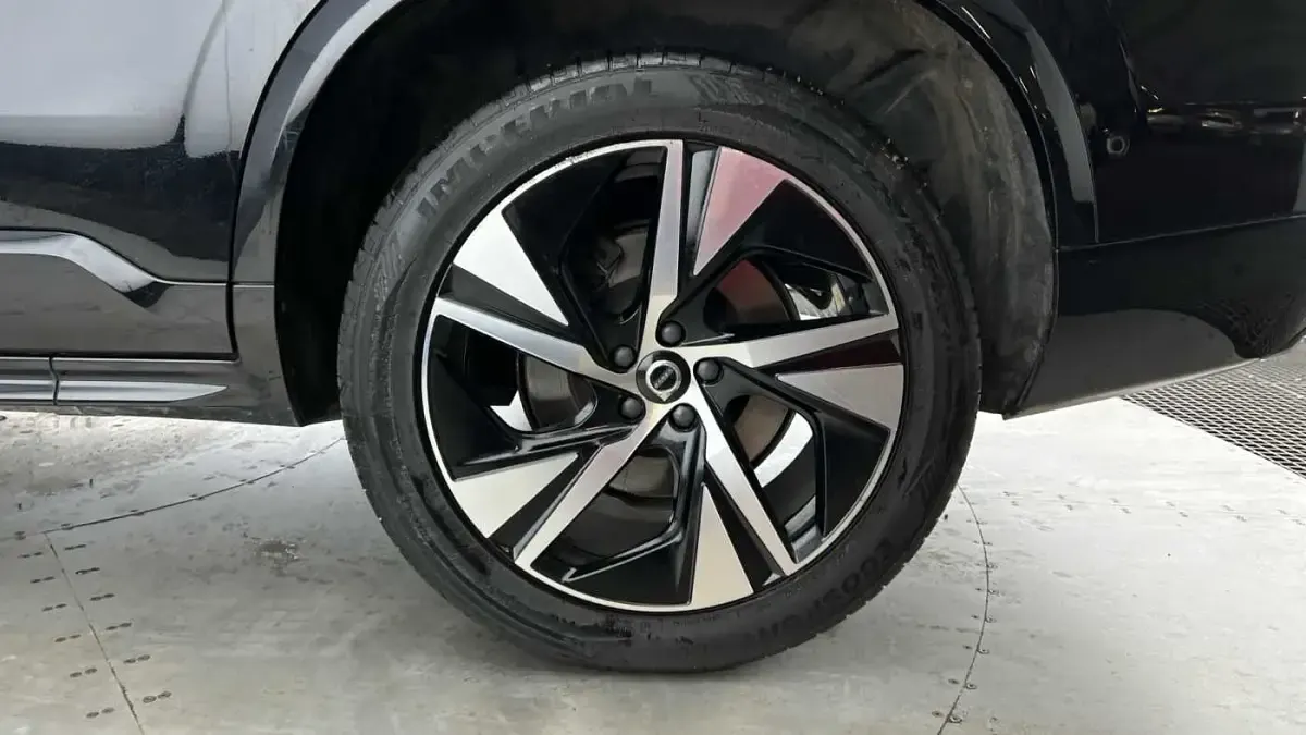 Used Volvo XC90 Plus 250 HP (183 kW) 2023 SUV