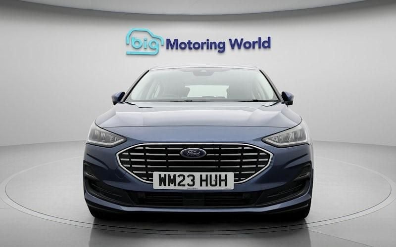 Used Ford Focus Titanium 125 HP (91 kW) 2023 Blue Hatchback