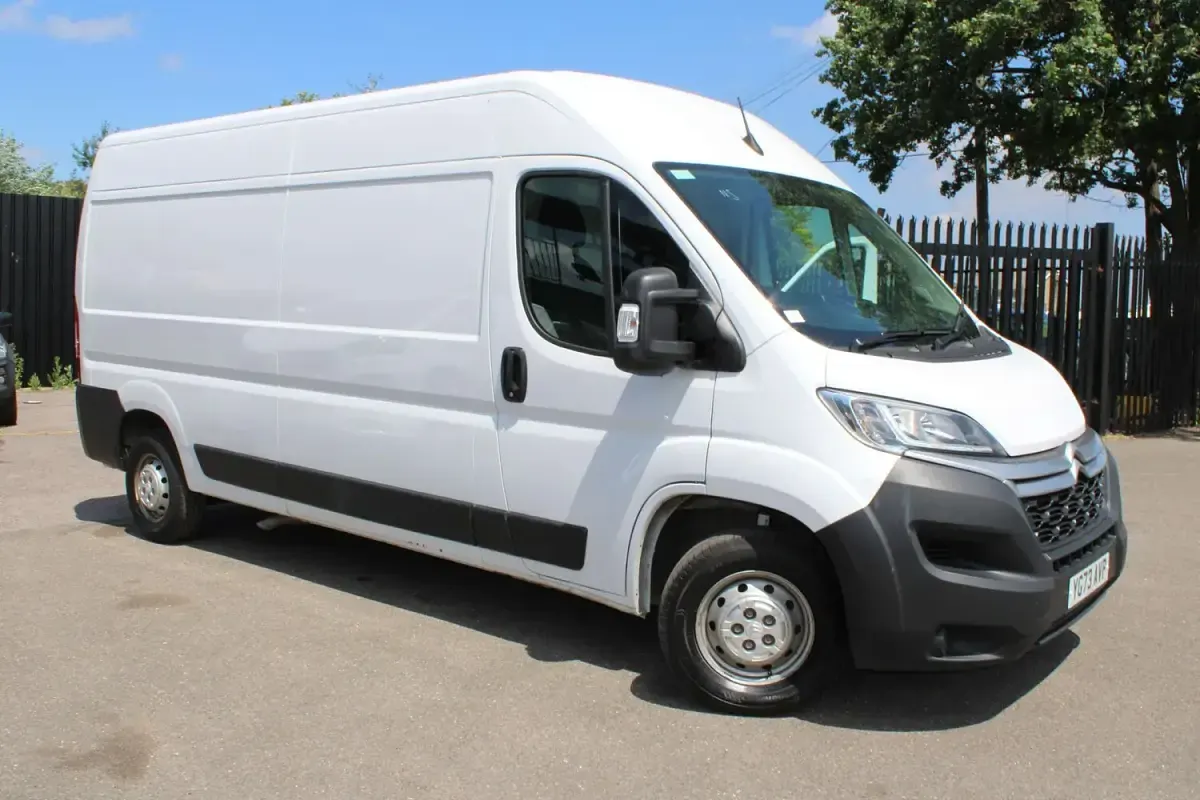 Used Citroën Relay 140 HP (102 kW) 2023 White Van