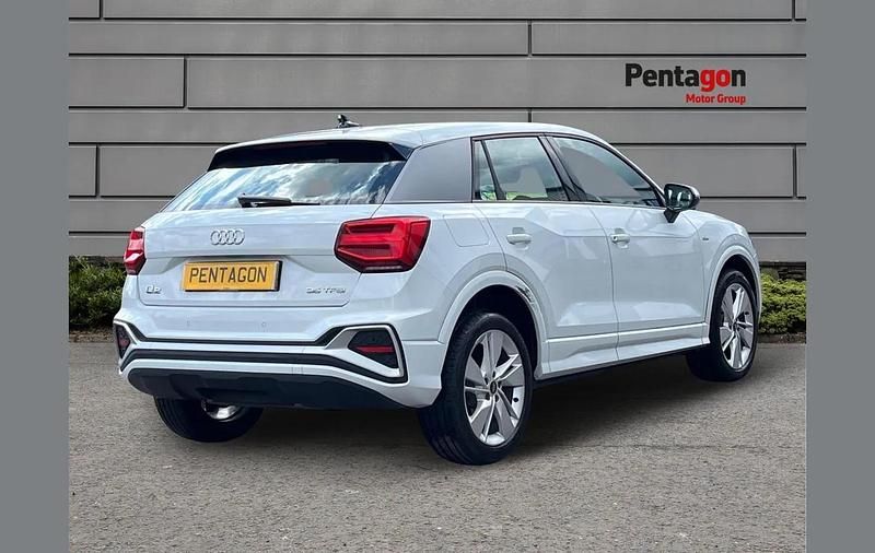 Used Audi Q2 S-Line 147 HP (108 kW) 2023 White SUV