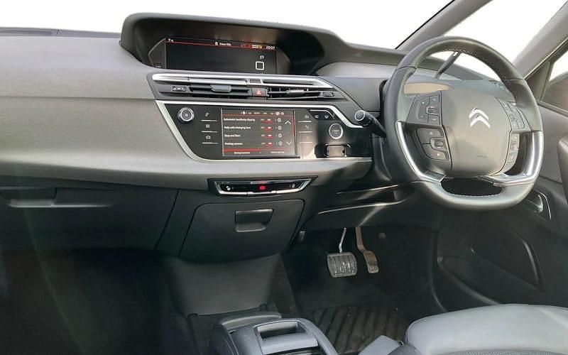 Used Citroën C4 SpaceTourer Shine 131 HP (96 kW) 2022 Grey MPV