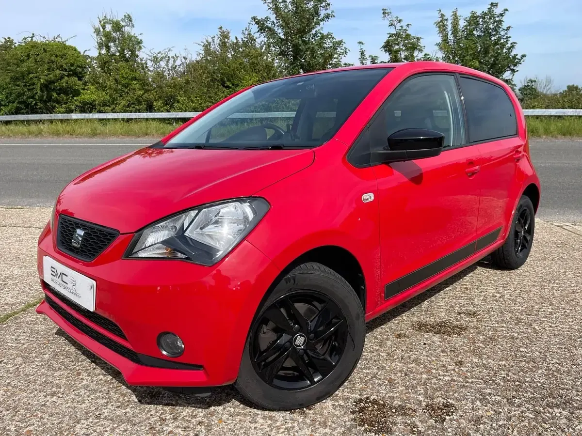Used Seat Mii Design 2017 Tornado red Hatchback
