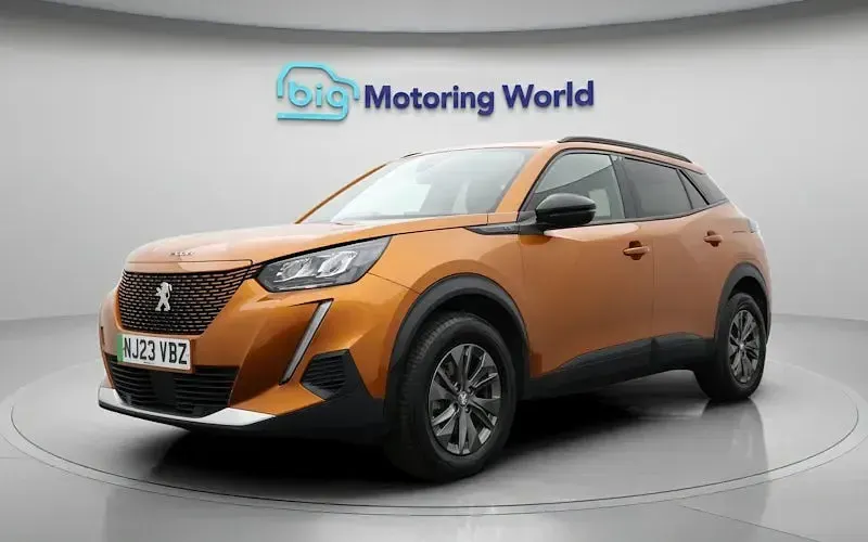 Used Peugeot e-2008 Active+ 100 kW (136 HP) 2023 SUV