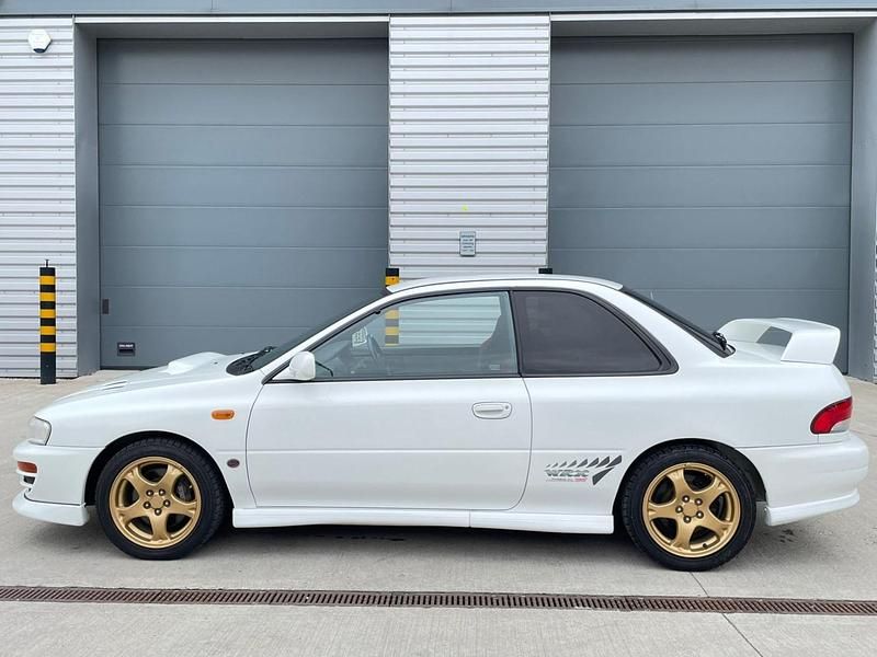 Used Subaru Impreza 1999 White Sedan