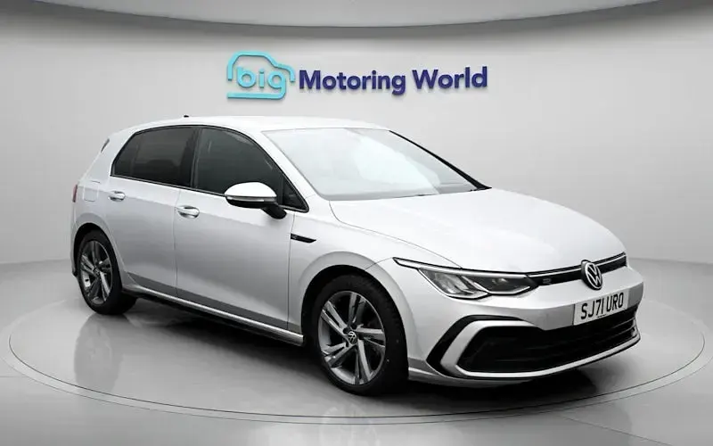 Used VW Golf VIII R-line 150 HP (110 kW) 2024 Hatchback
