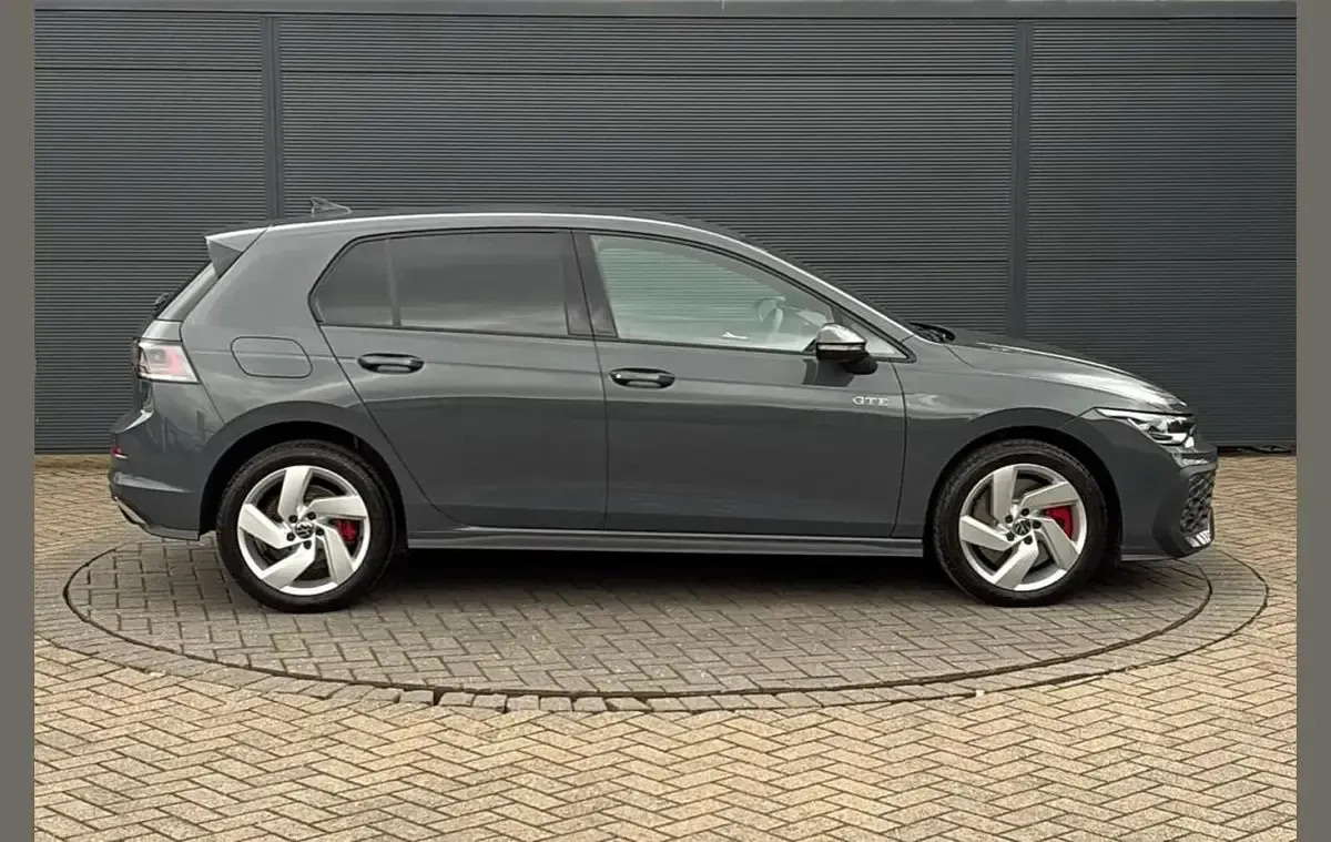 Used VW Golf VIII GTE 272 HP (200 kW) 2025 Grey Hatchback