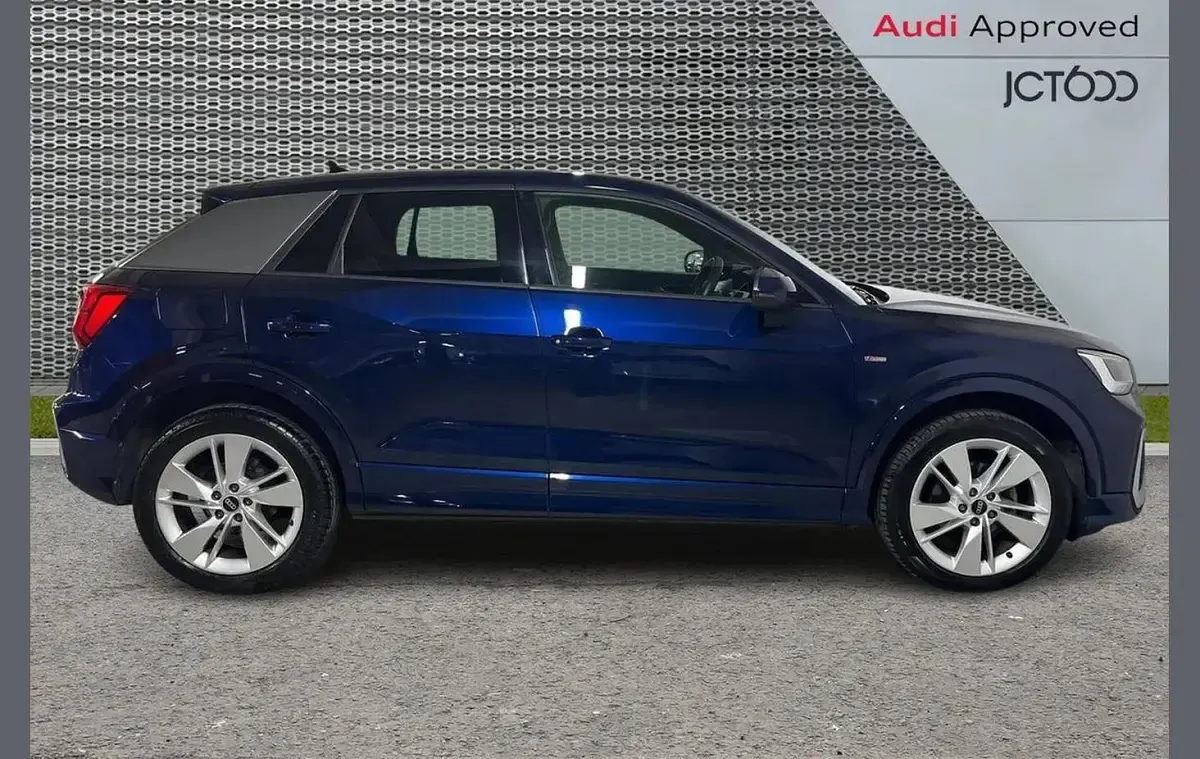 Used Audi Q2 S-Line 147 HP (108 kW) 2021 Blue SUV