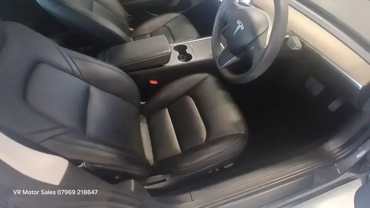 Usado Tesla Model 3 Standard Range 366 kW (498 HP) 2021 Cinzento Sedan