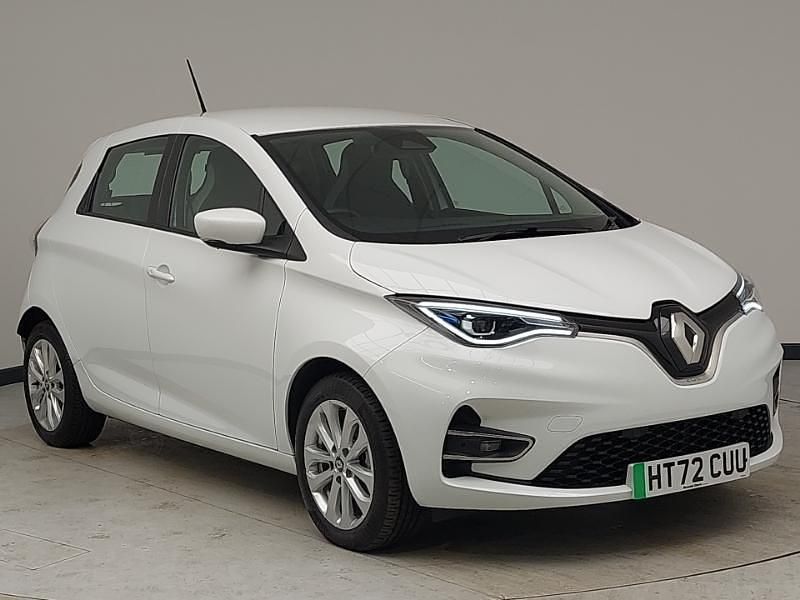 White Used 2022 Renault Rapid SE Hatchback | £12,698 (Fair price) - Image 1/4