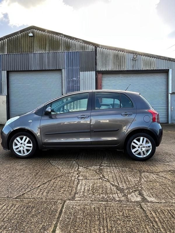 Used Toyota Yaris 2007 Grey Hatchback