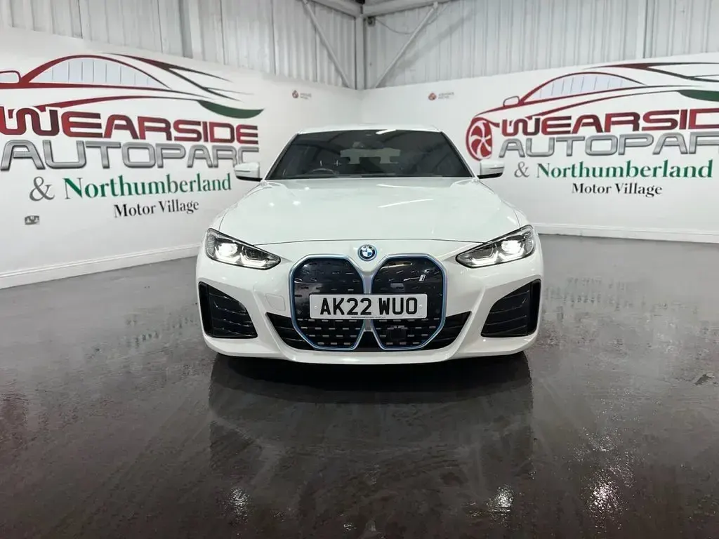 Used BMW i4 M Sport 250 kW (340 HP) 2022 White Sedan
