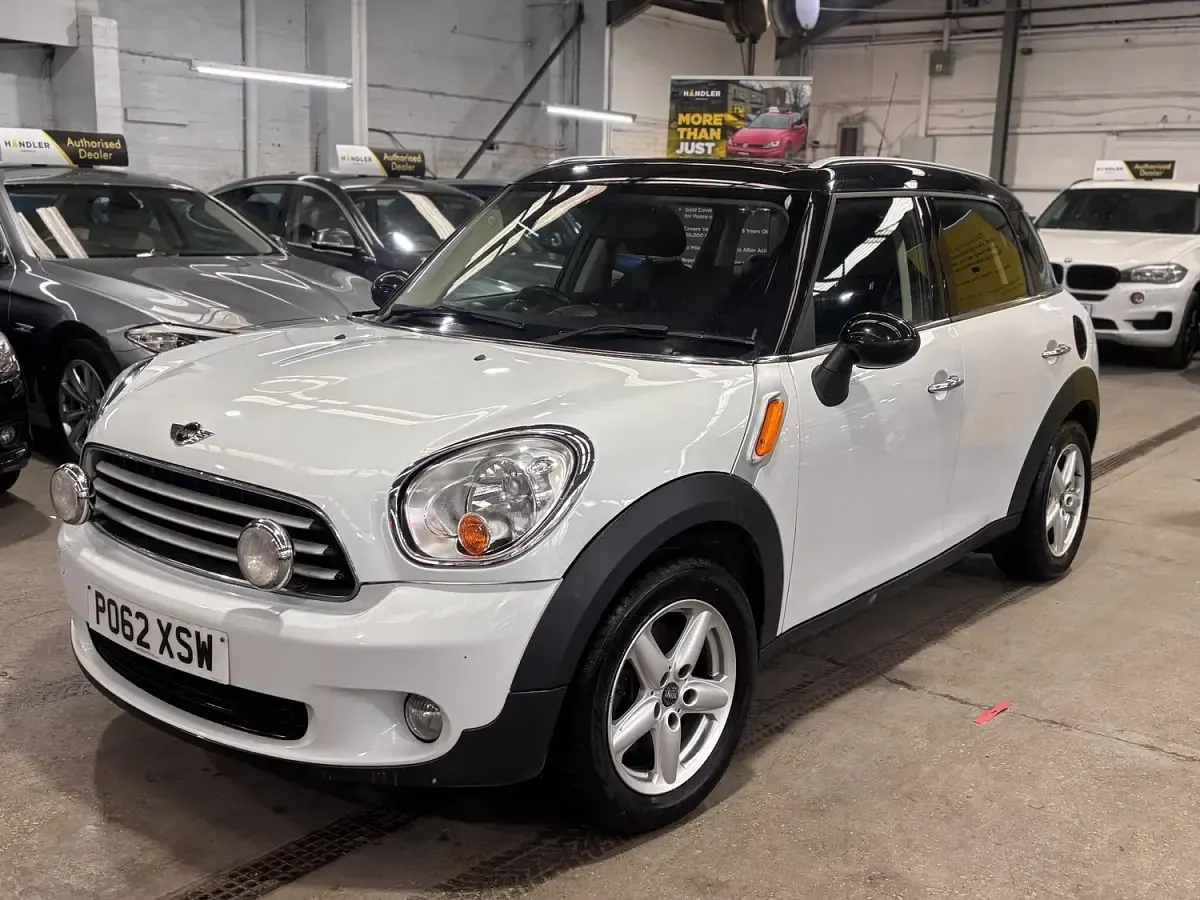 Used Mini Cooper D 2012 White Hatchback
