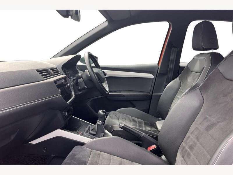 Image 2/4