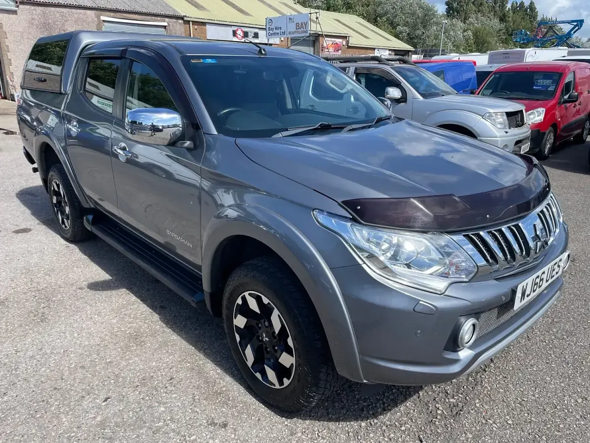 Used Mitsubishi L200 2016 Grey Pickup