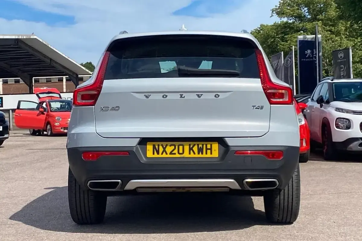Used Volvo XC40 Inscription 187 HP (137 kW) 2020 Grey SUV
