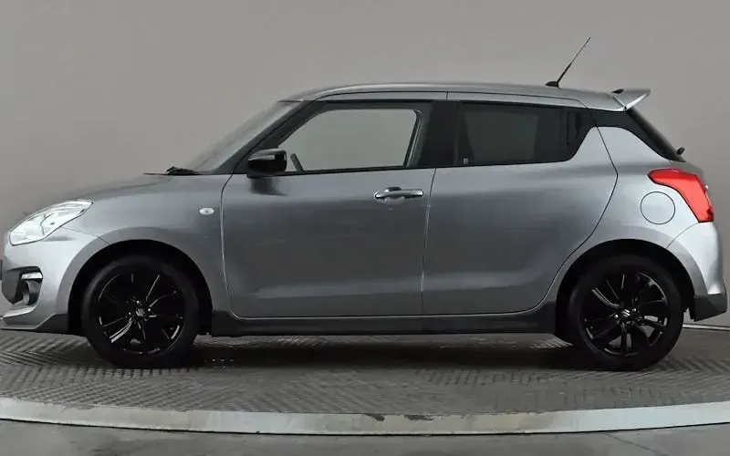 Used Suzuki Swift 90 HP (66 kW) 2020 Silver Hatchback
